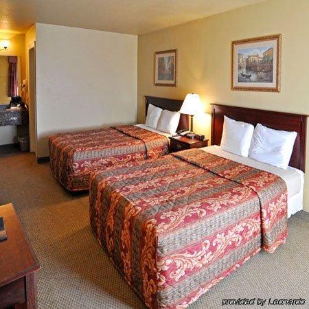 Econo Lodge Inn & Suites Greenbrier Chambre photo