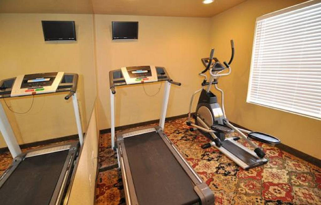 Econo Lodge Inn & Suites Greenbrier Extérieur photo