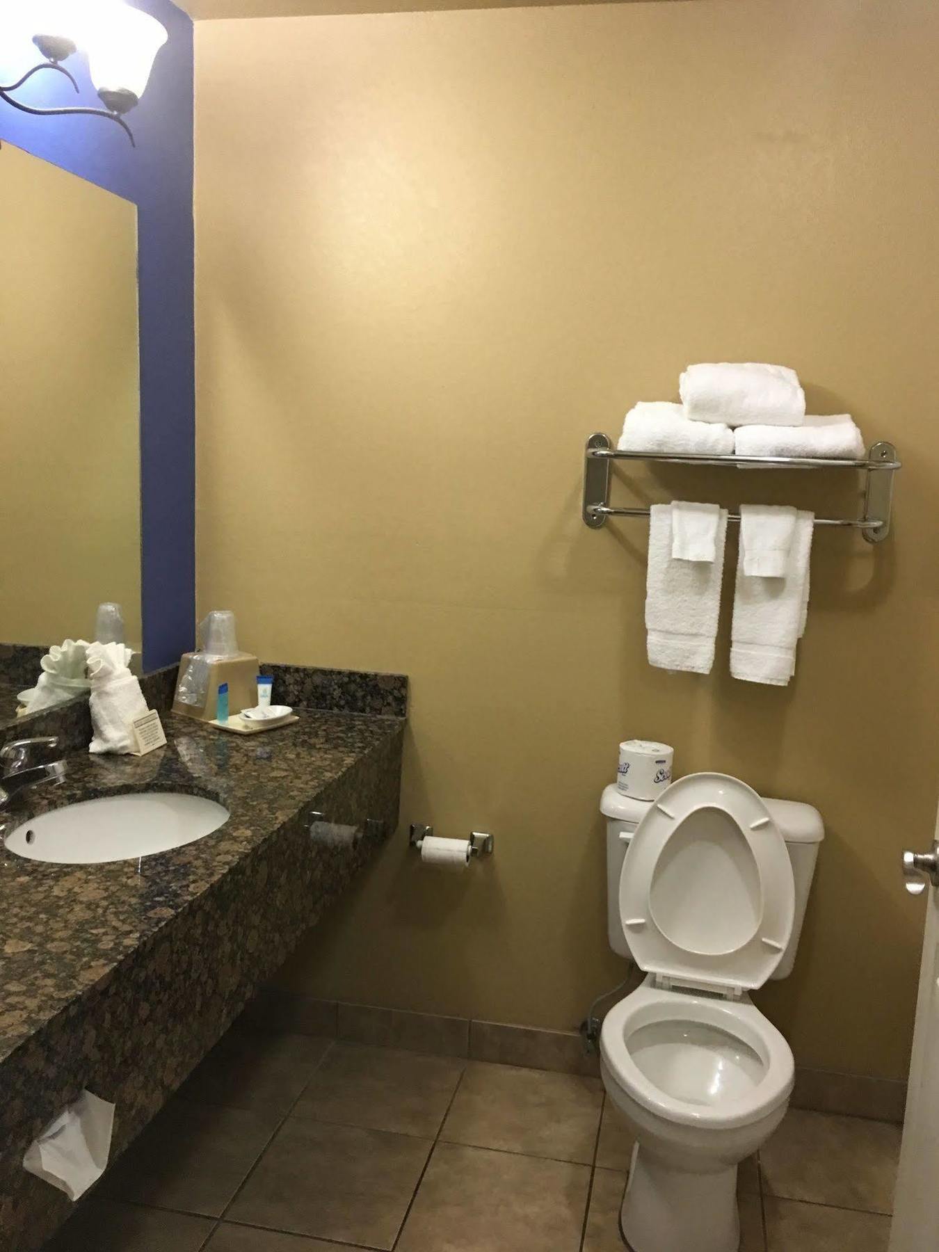 Econo Lodge Inn & Suites Greenbrier Extérieur photo
